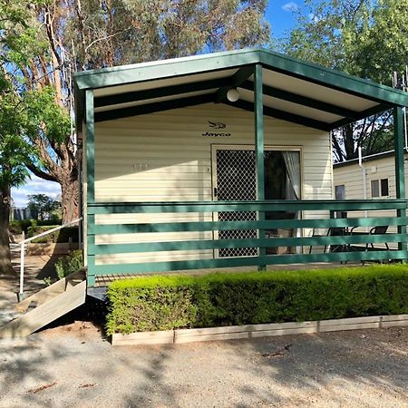 Tatura Cabin & Caravan Park Εξωτερικό φωτογραφία