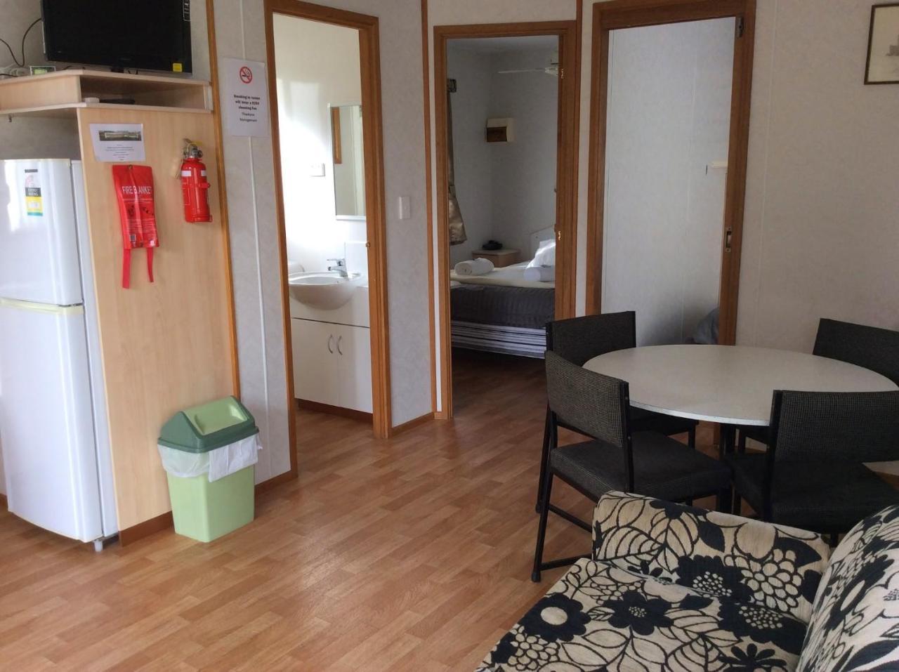 Tatura Cabin & Caravan Park Εξωτερικό φωτογραφία
